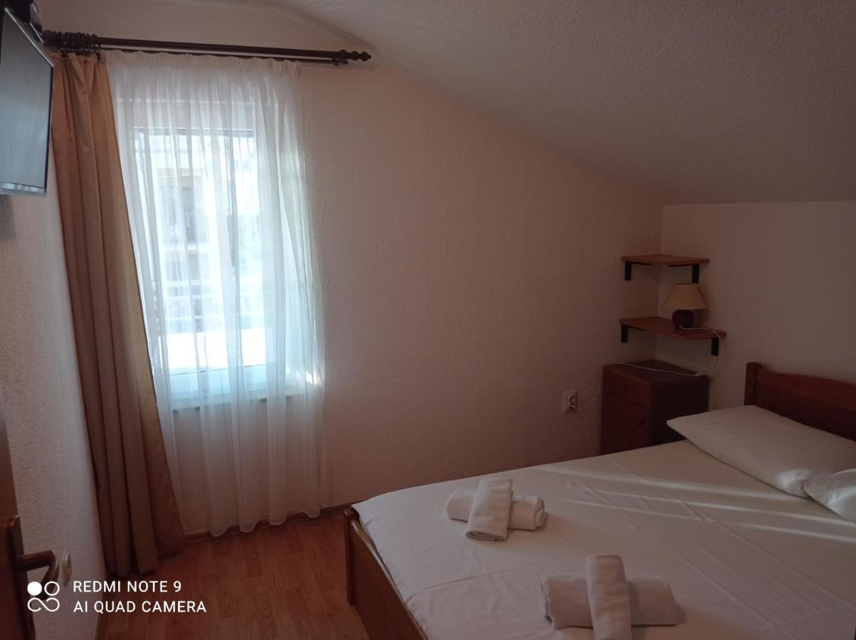 Apartments Mihovil Omiš Eksteriør billede