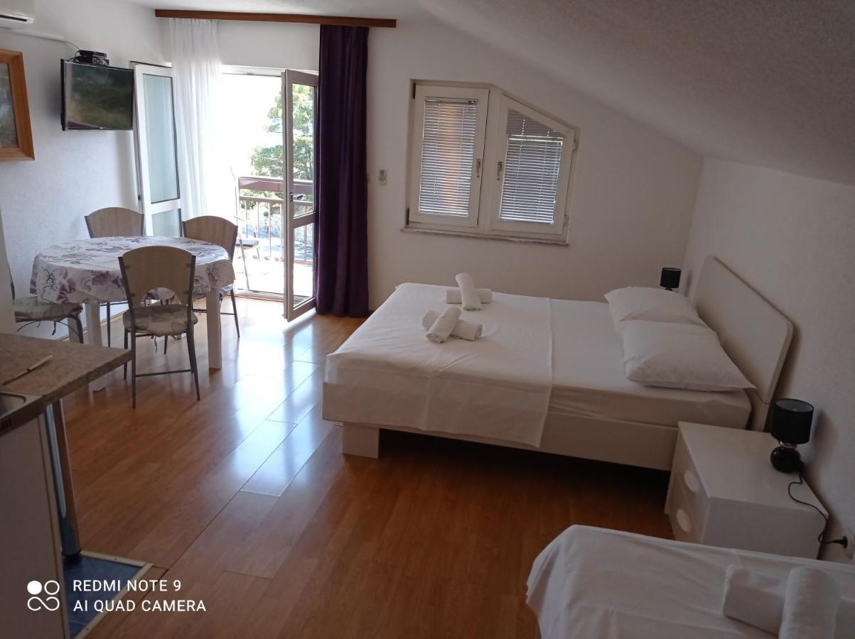 Apartments Mihovil Omiš Eksteriør billede
