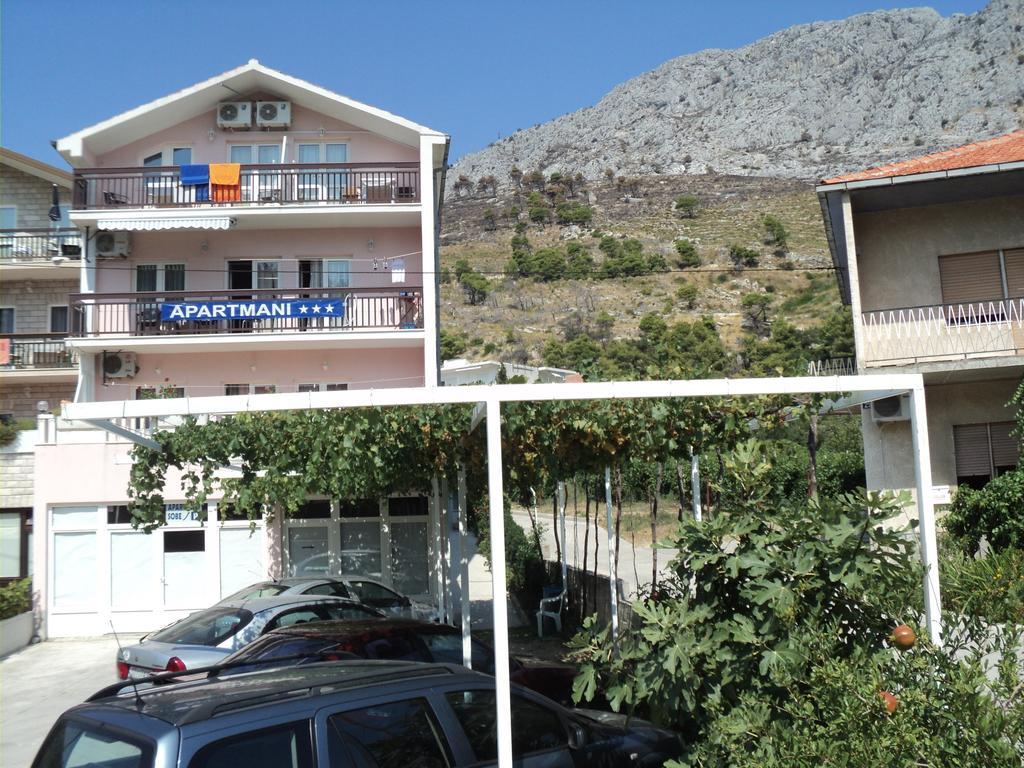 Apartments Mihovil Omiš Eksteriør billede